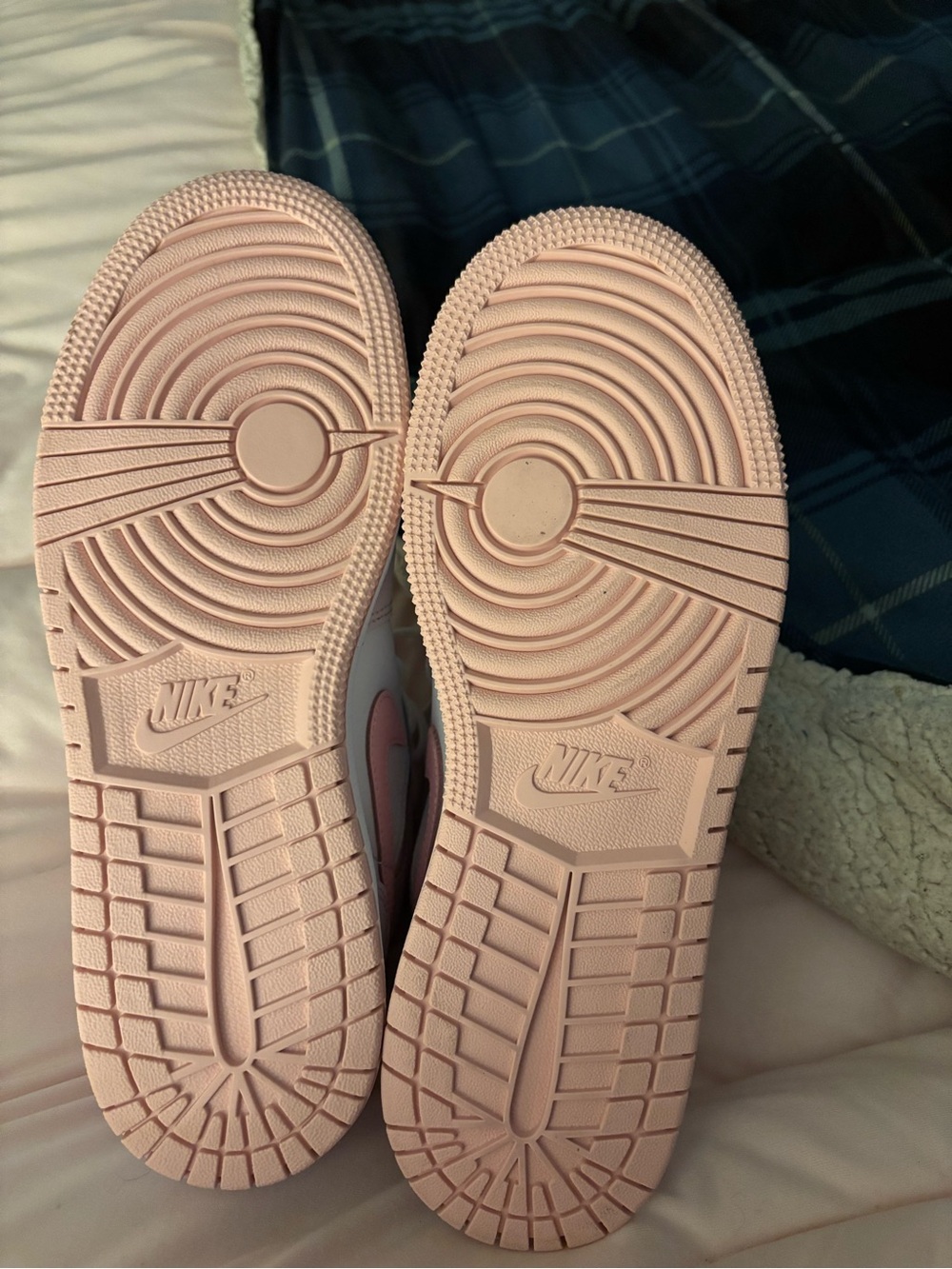 Nike Pink & White Low-Top Sneakers - Picture 10 of 11